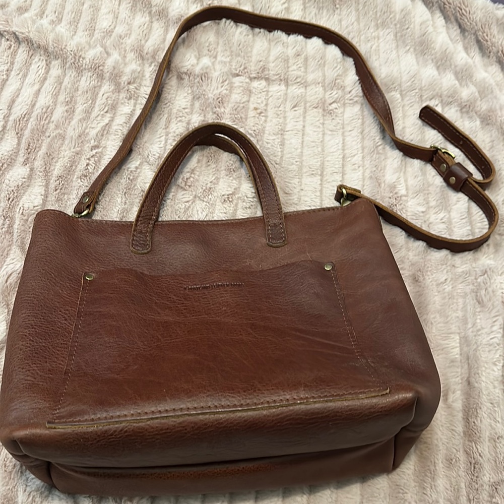 Portland Leather Goods Medium Zip Crossbody in Nutmeg